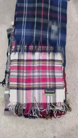 #VV260 Barbour Scarves 16 PCs